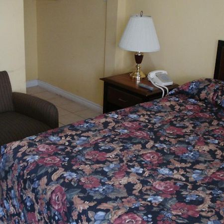 Eastcourt London Motel Room photo