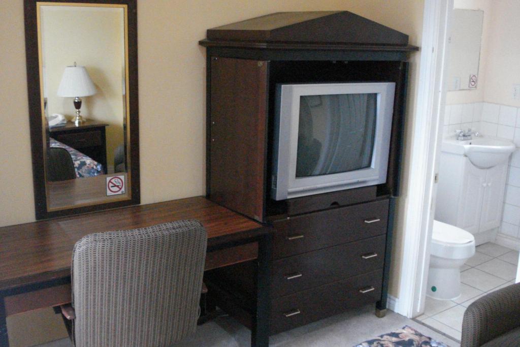 Eastcourt London Motel Room photo